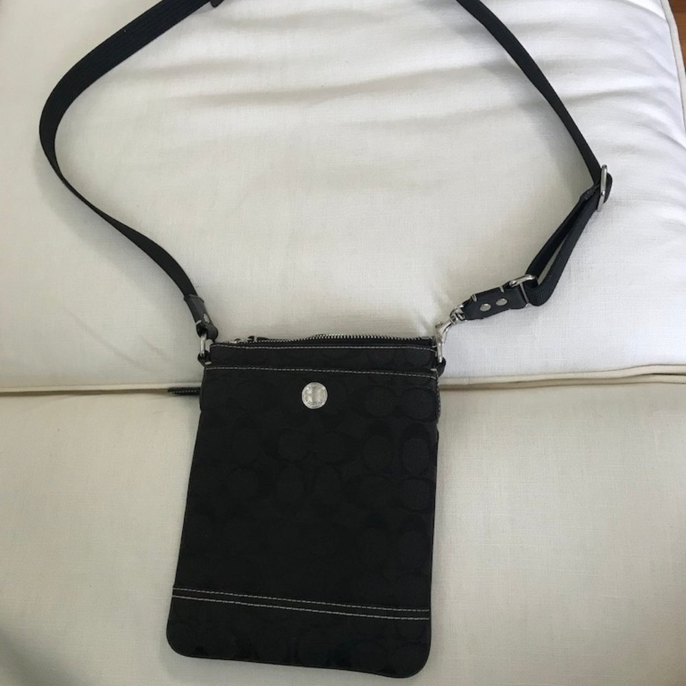 COACH CROSS BODY PURSE